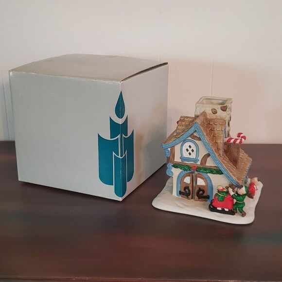 Vintage Partylite "Santa's Workshop" Holiday Tealight Candle Holder (P0269) - Picture 2 of 15